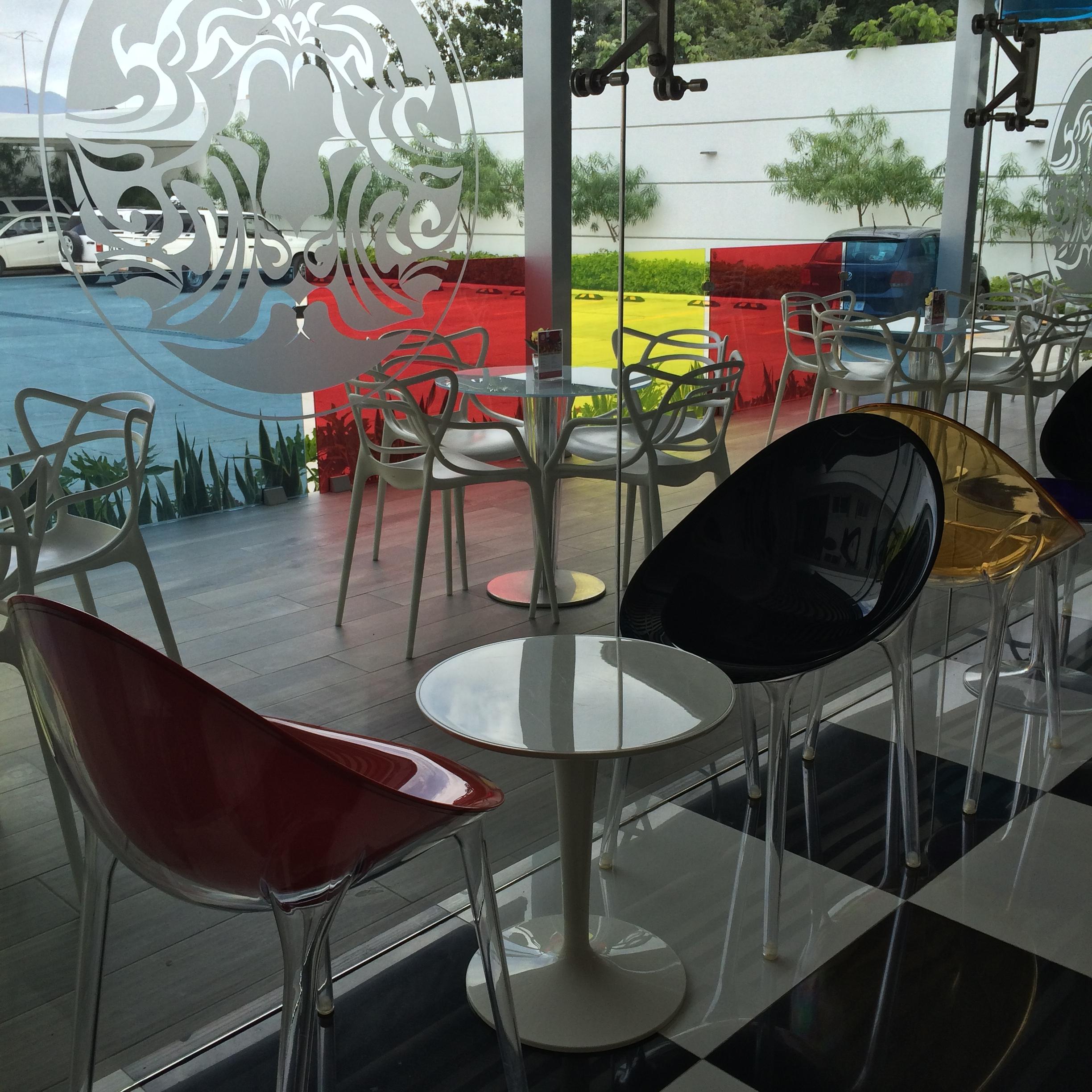 image-housing-carousel