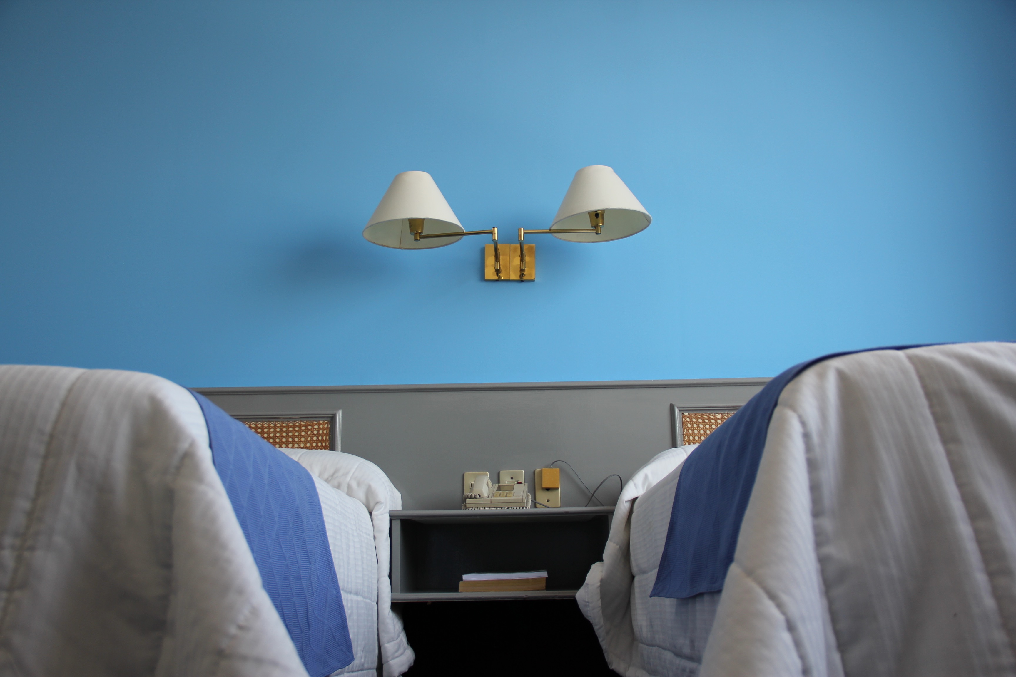image-housing-carousel