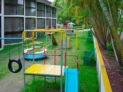 image-housing-carousel