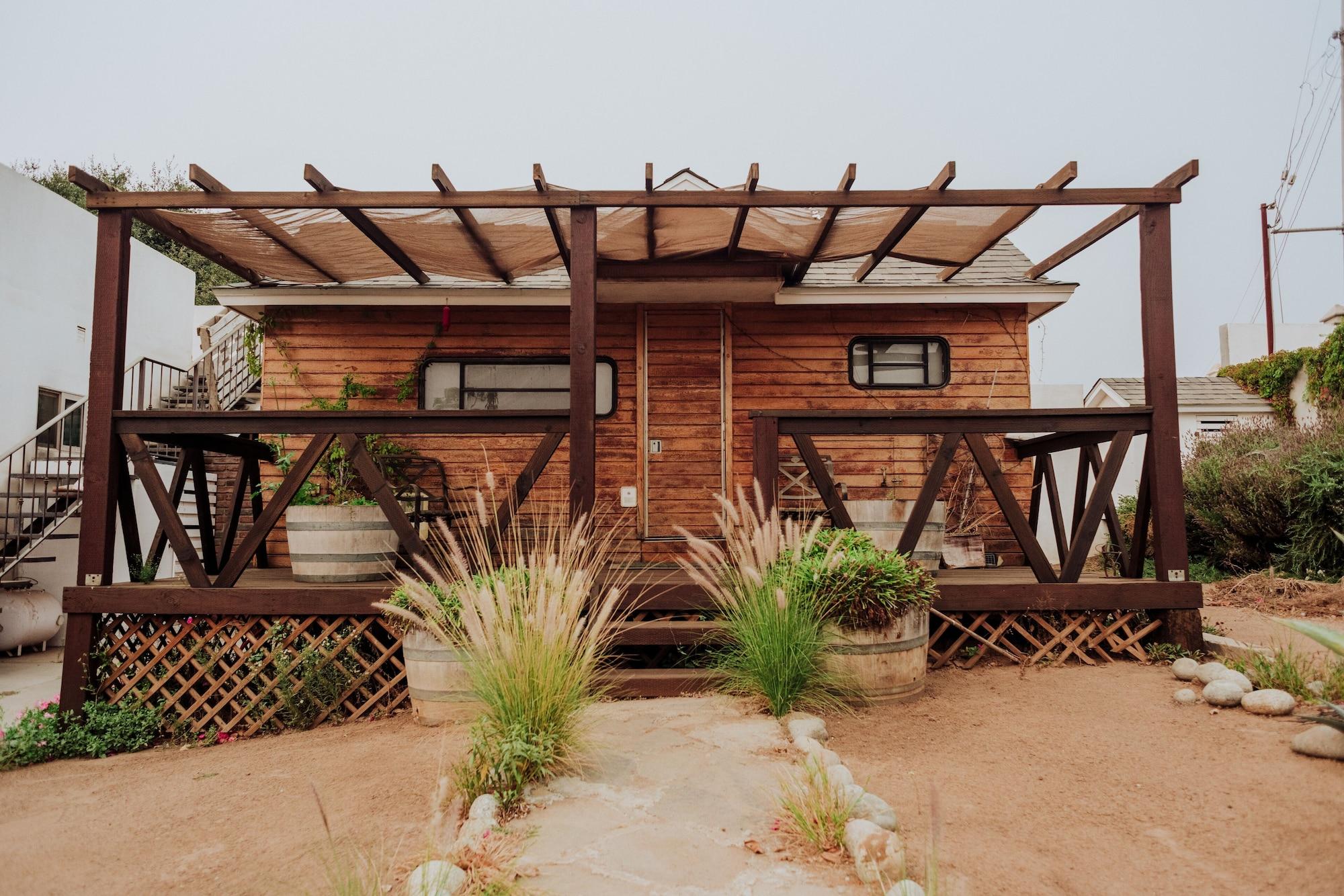 image-housing-carousel