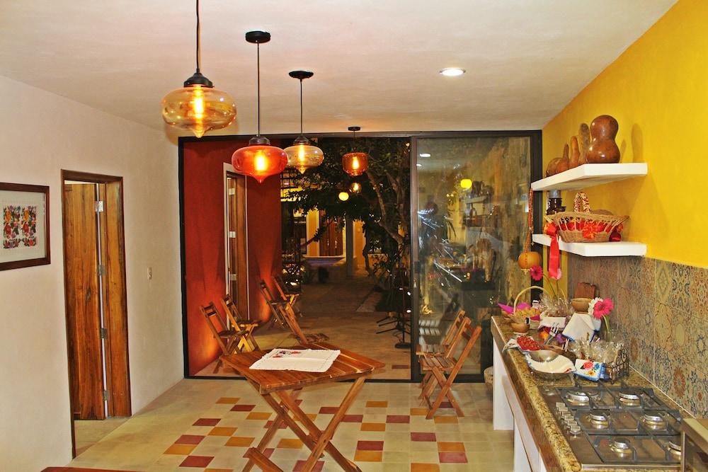 image-housing-carousel