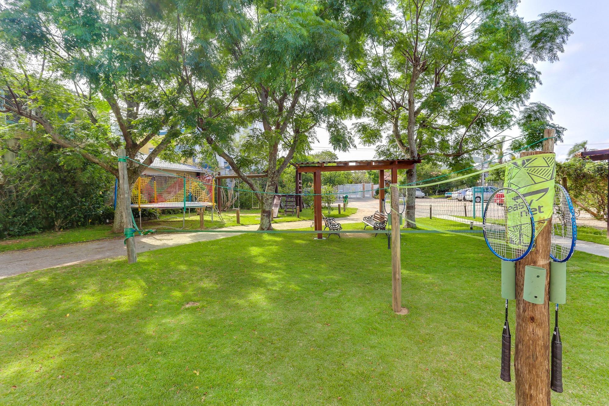 image-housing-carousel