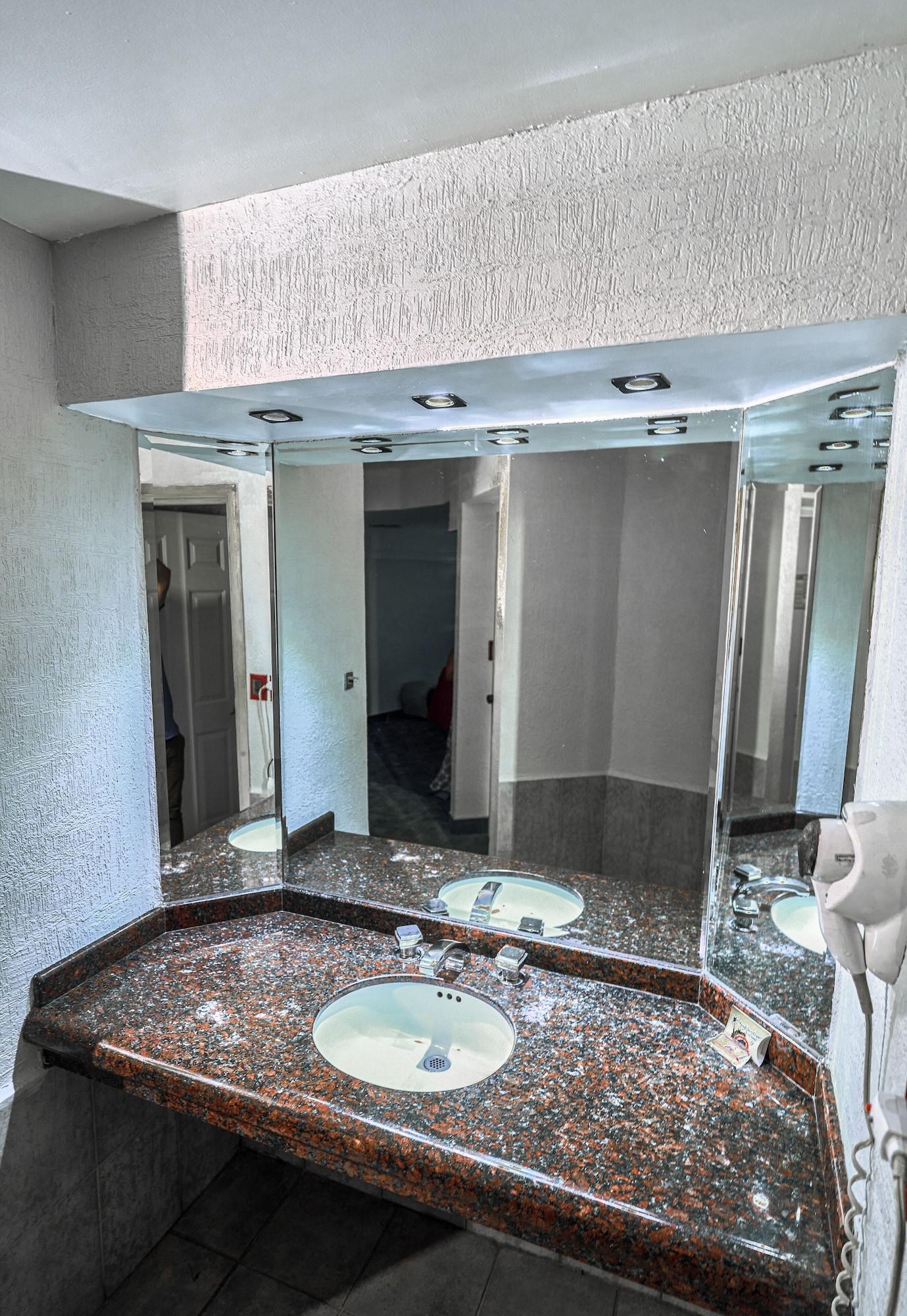 image-housing-carousel