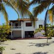 Caba&ntilde;a Las Guacamayas