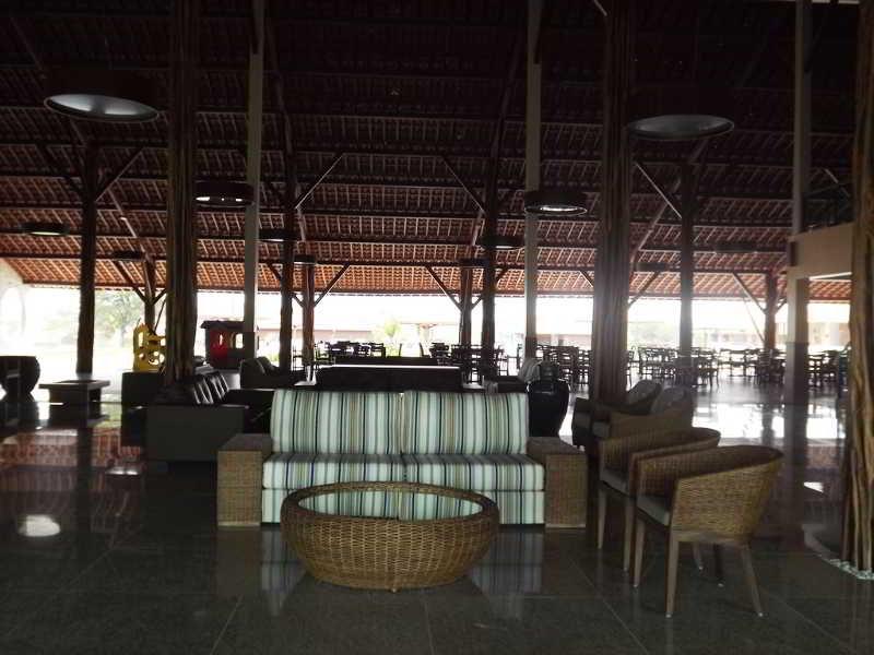 image-housing-carousel
