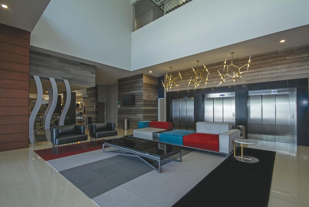 image-housing-carousel