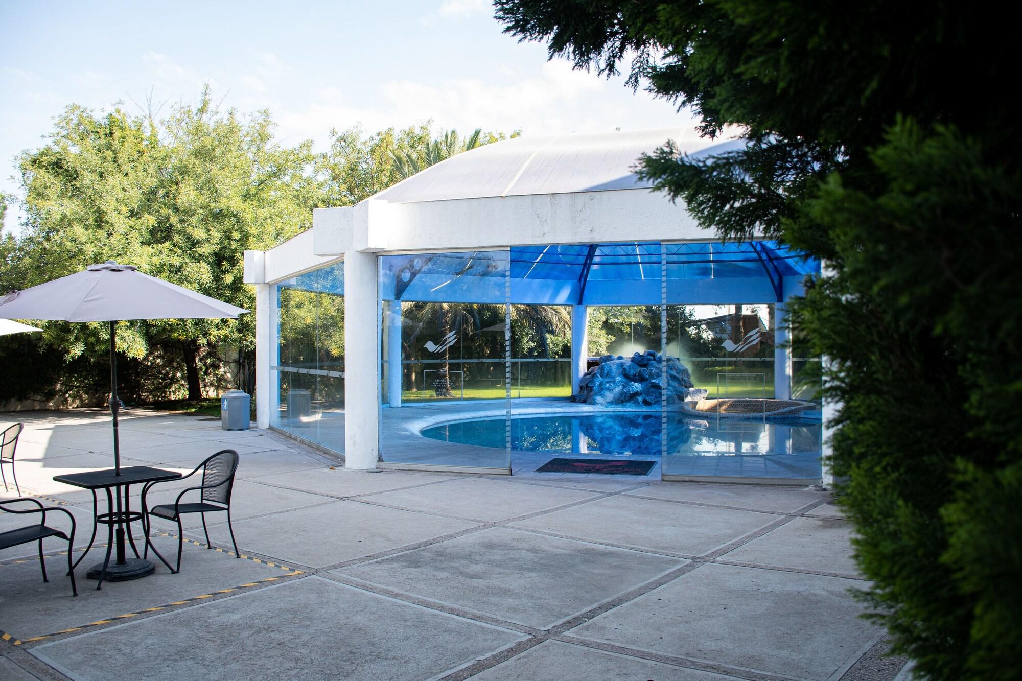 image-housing-carousel