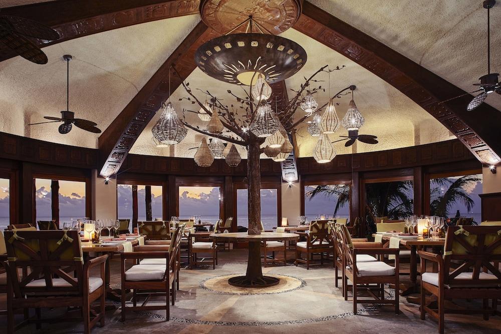 image-housing-carousel