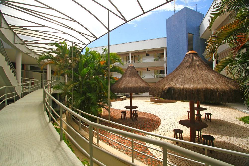 image-housing-carousel