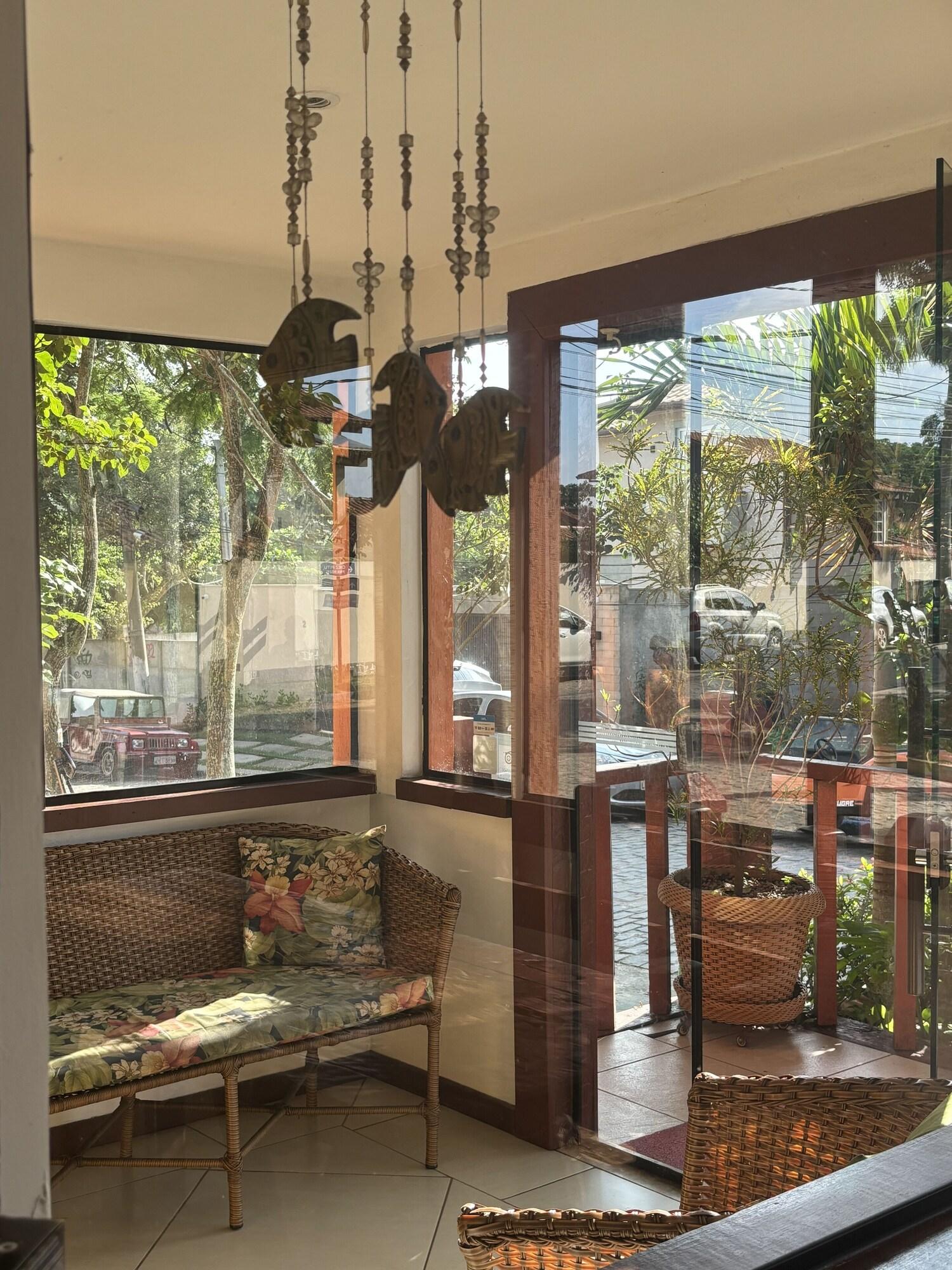 image-housing-carousel