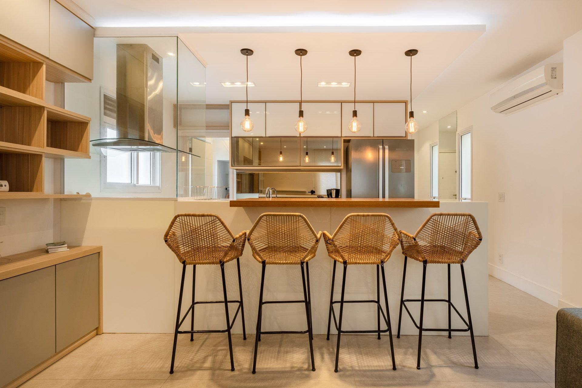 image-housing-carousel