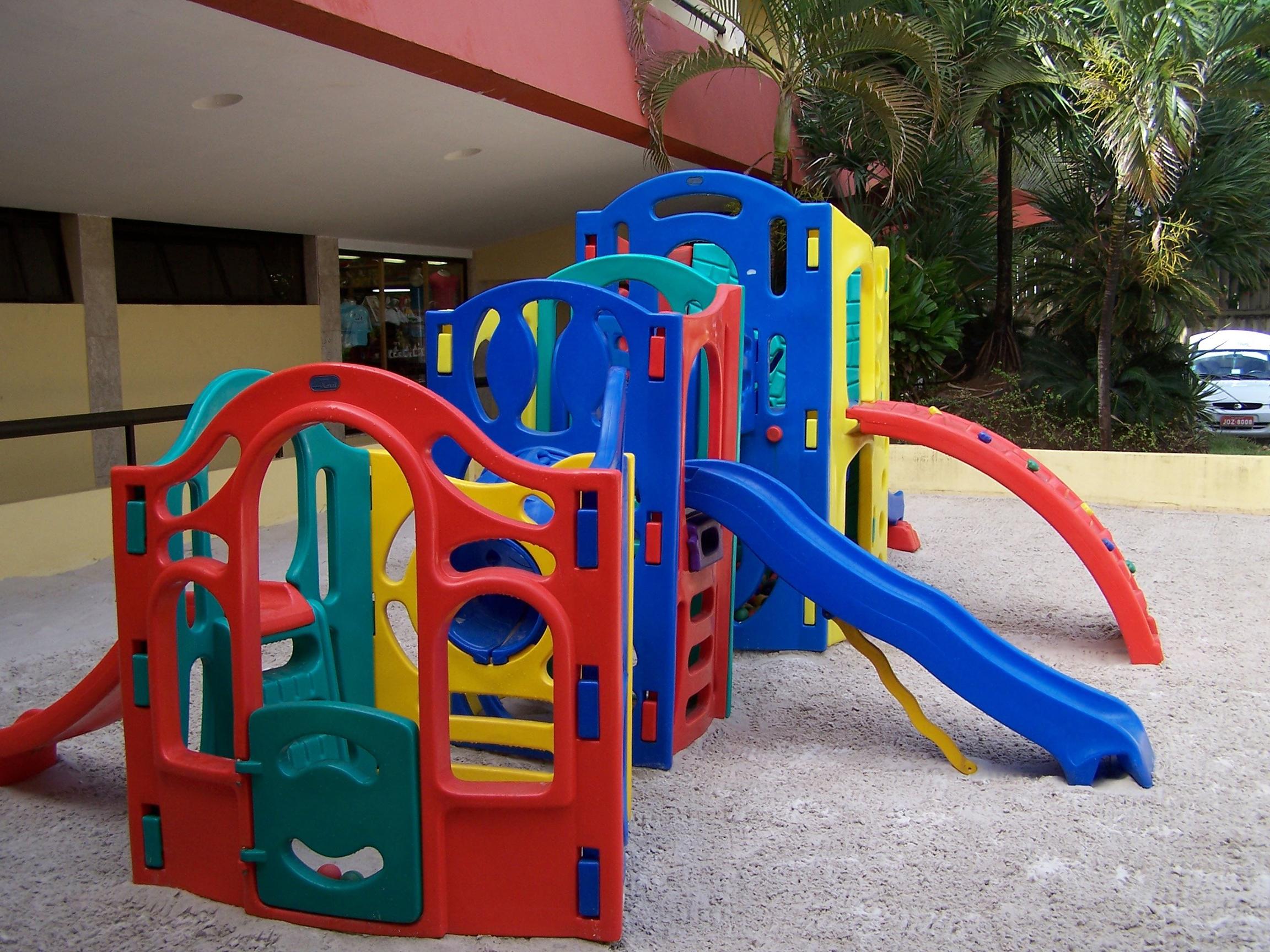 image-housing-carousel