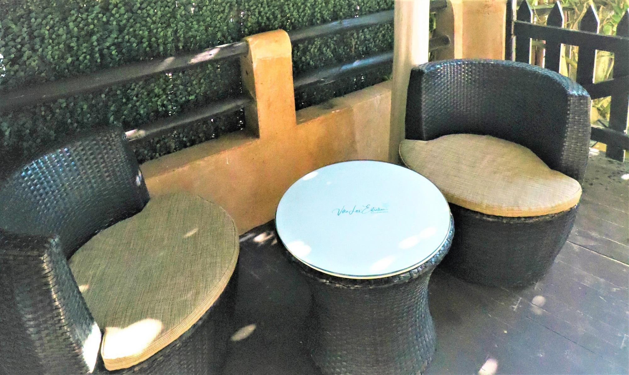 image-housing-carousel