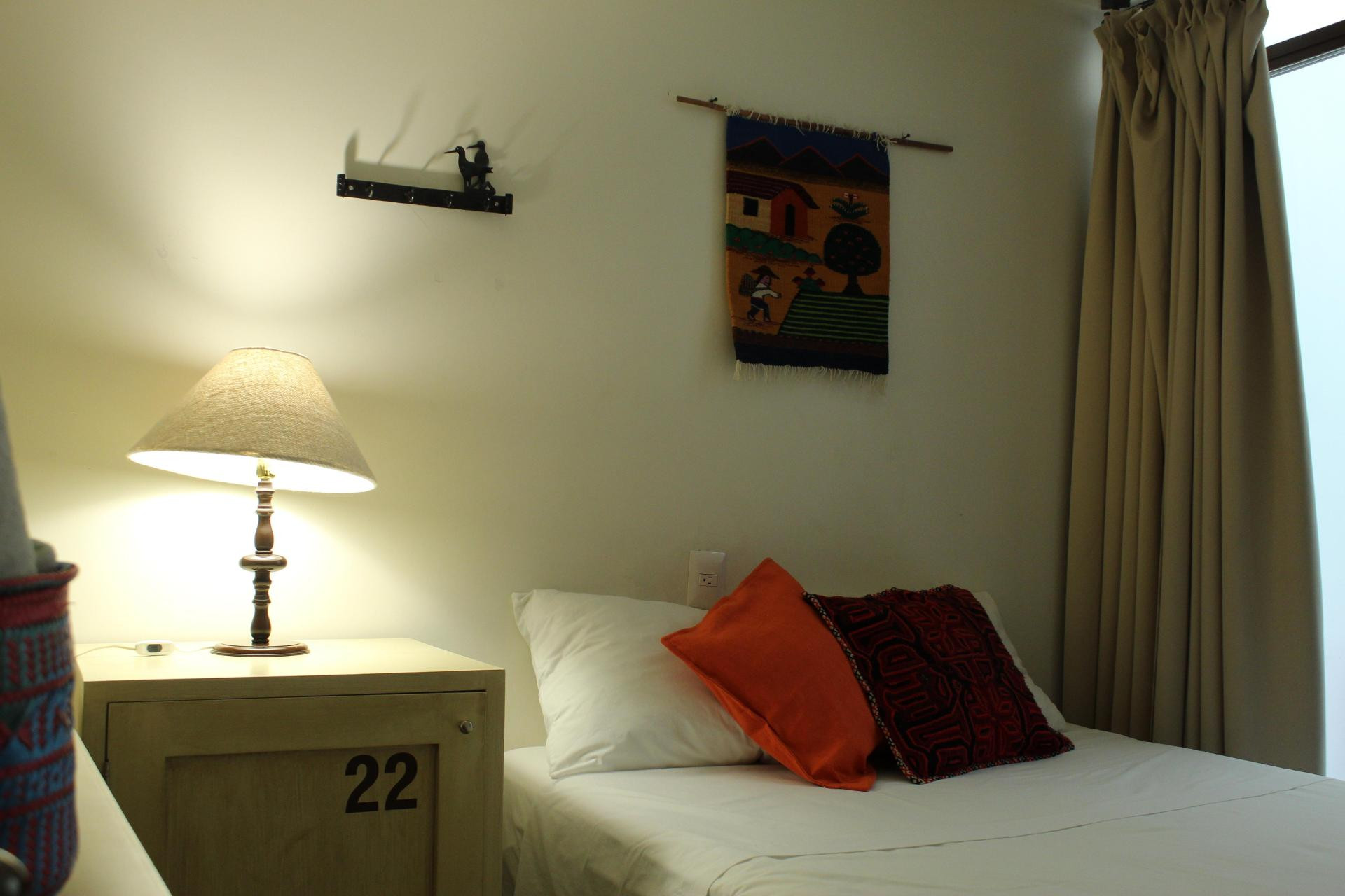 image-housing-carousel