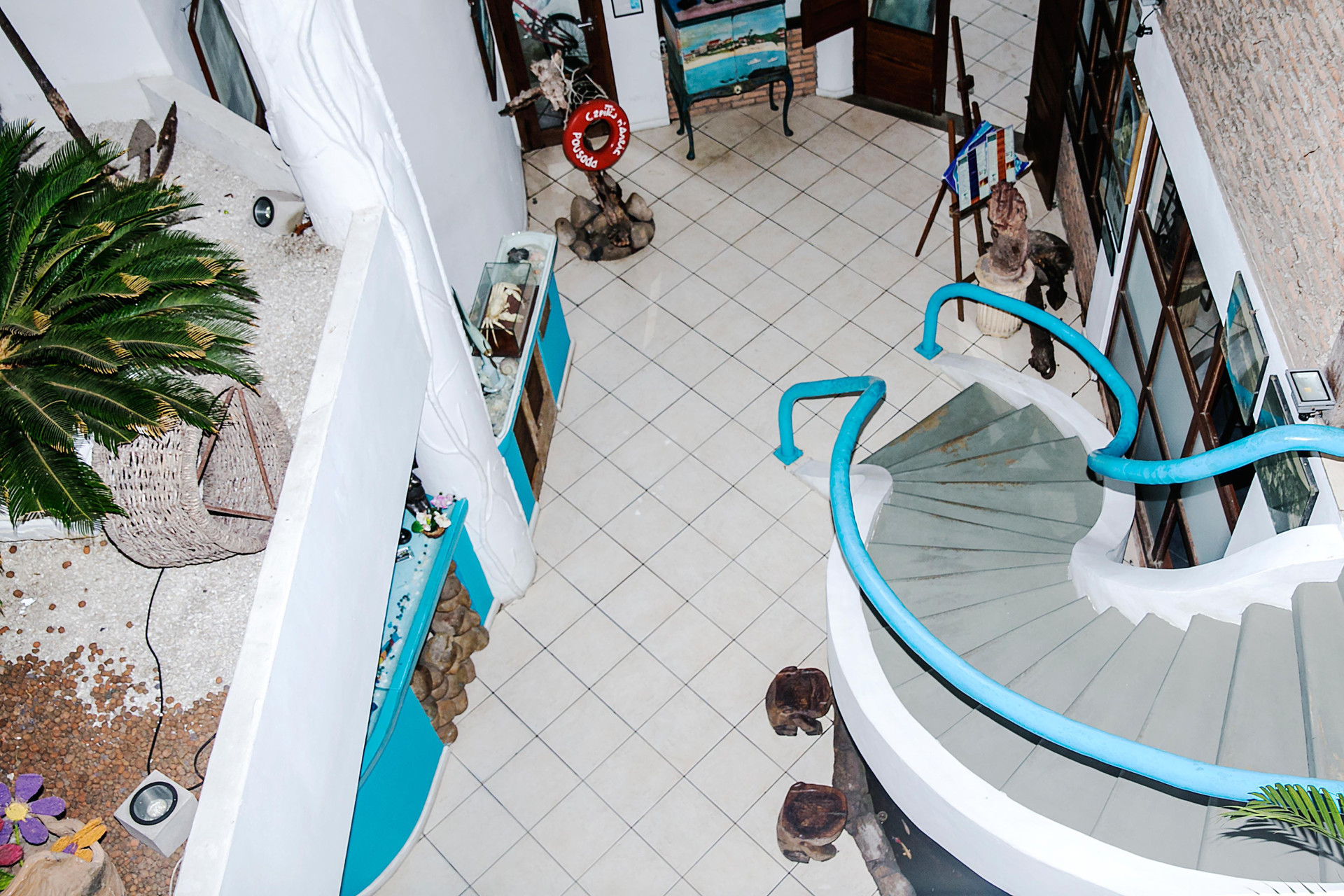 image-housing-carousel