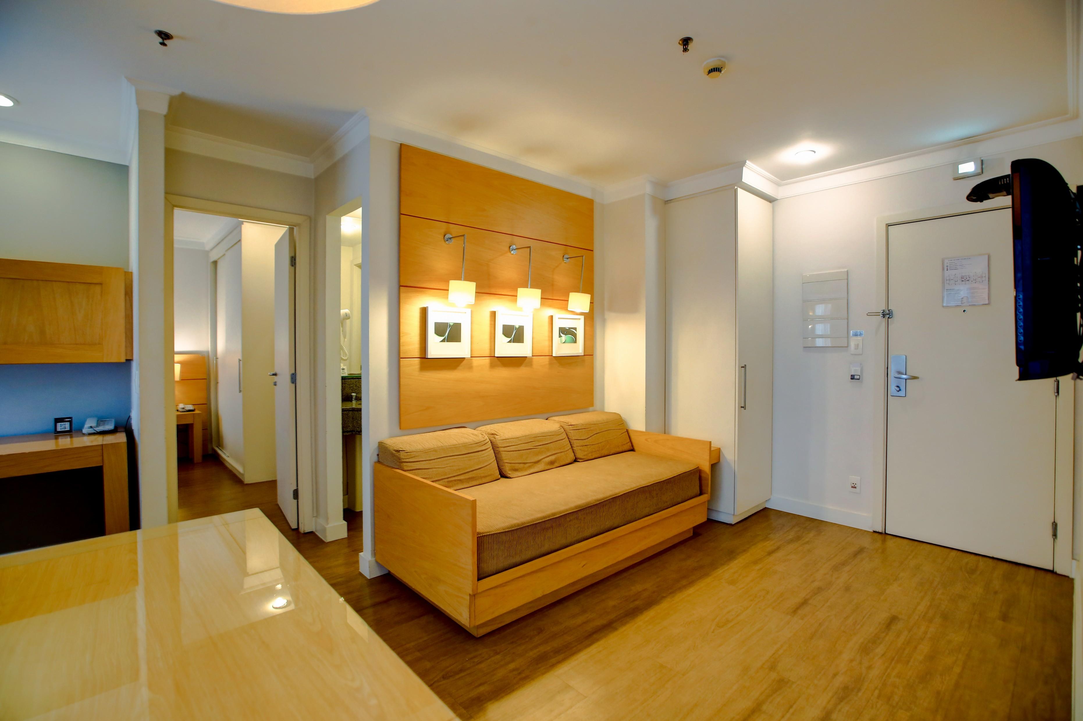 image-housing-carousel
