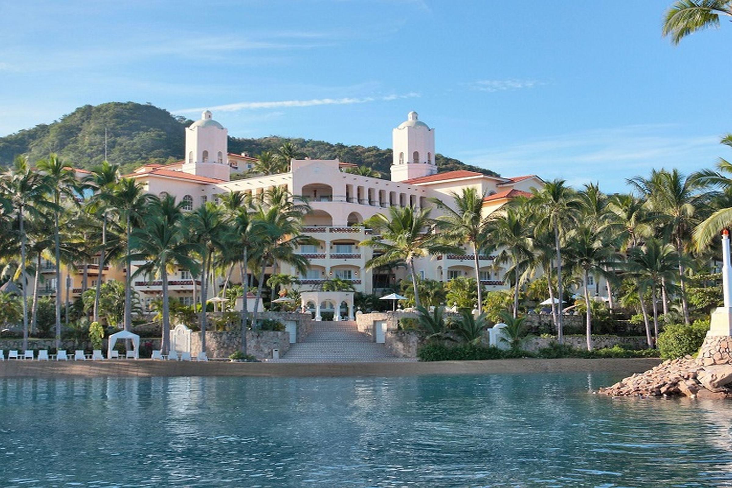Grand Isla Navidad Golf & Spa Resort with Marina