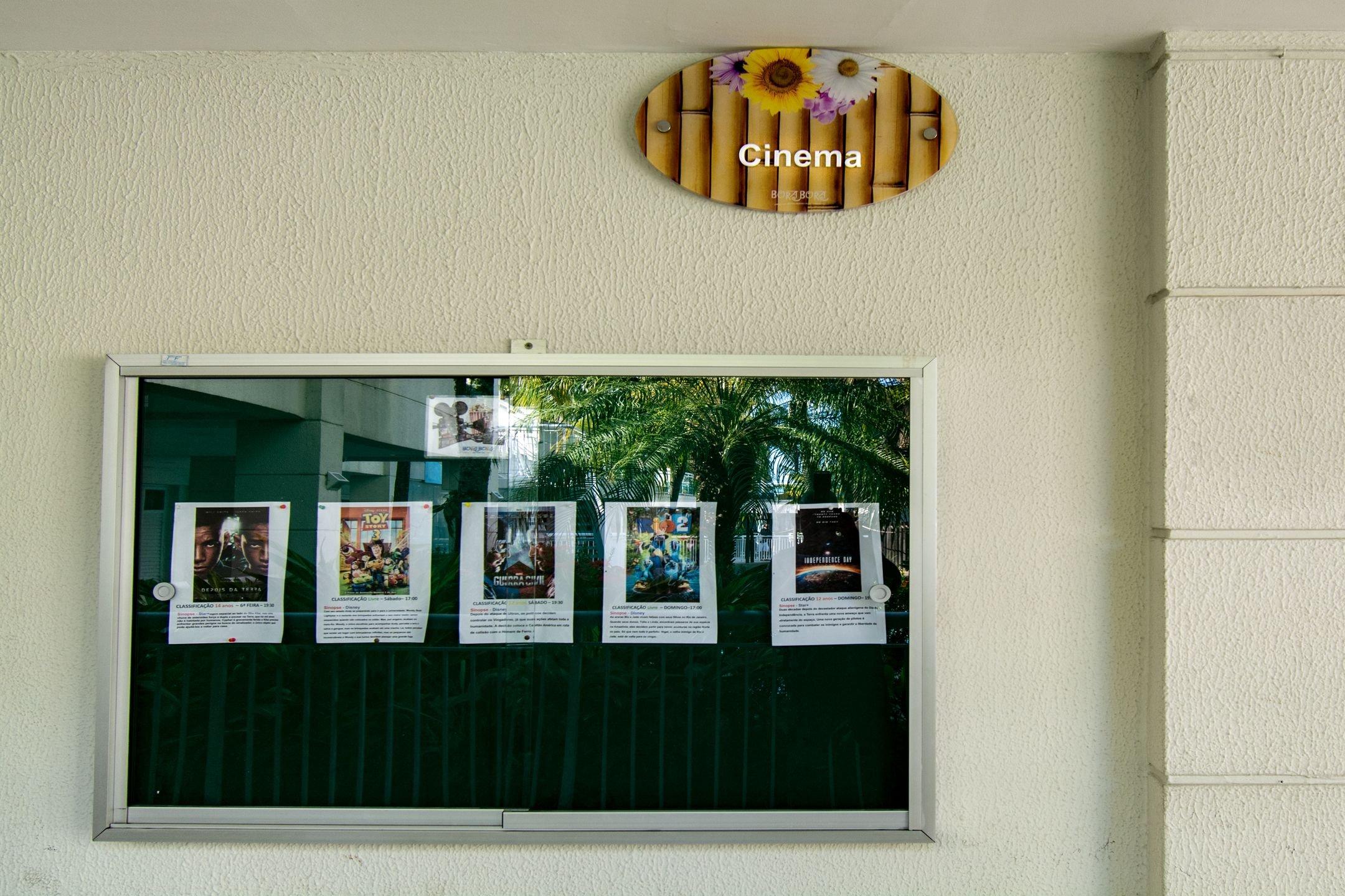 image-housing-carousel