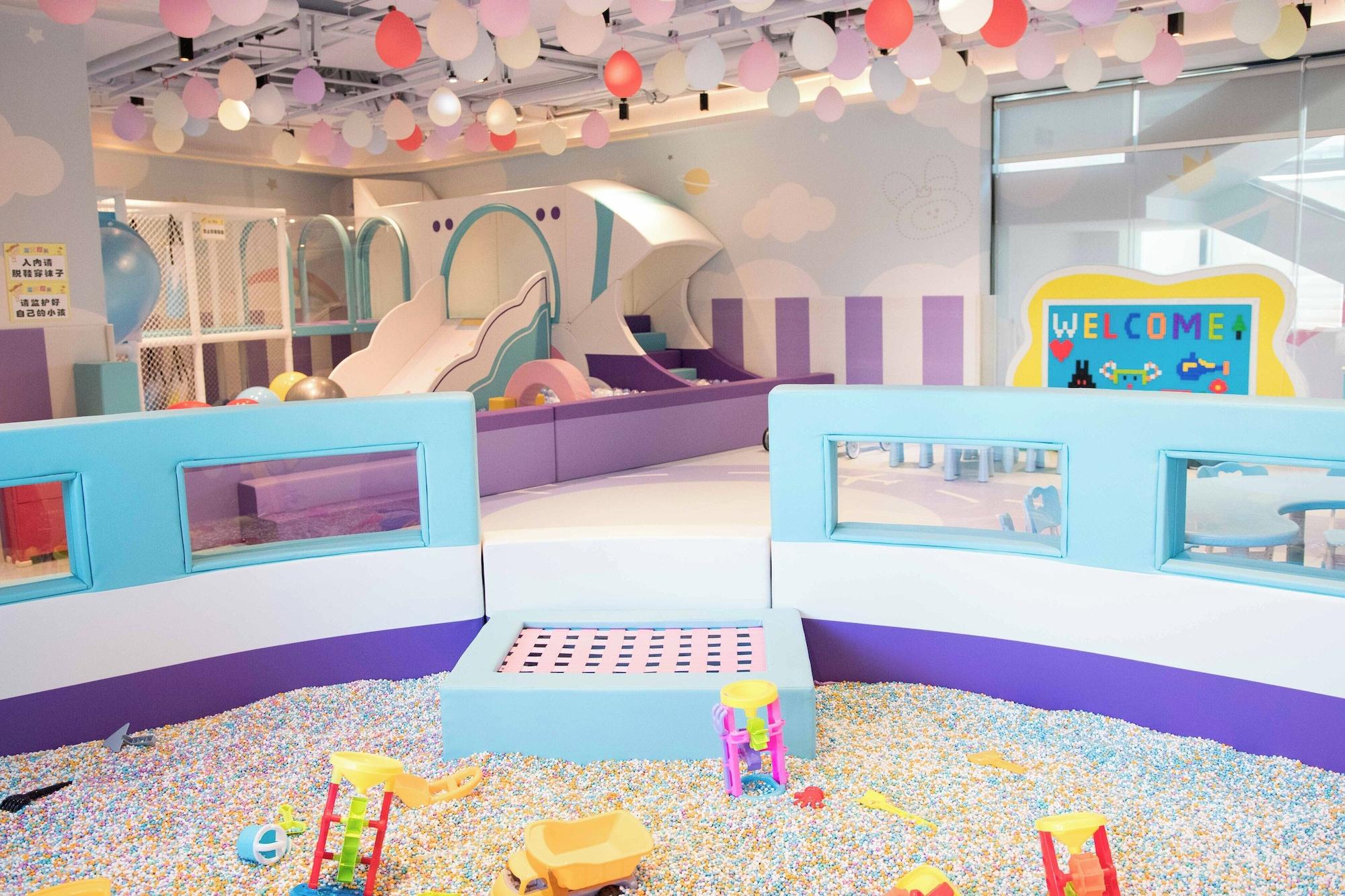 image-housing-carousel