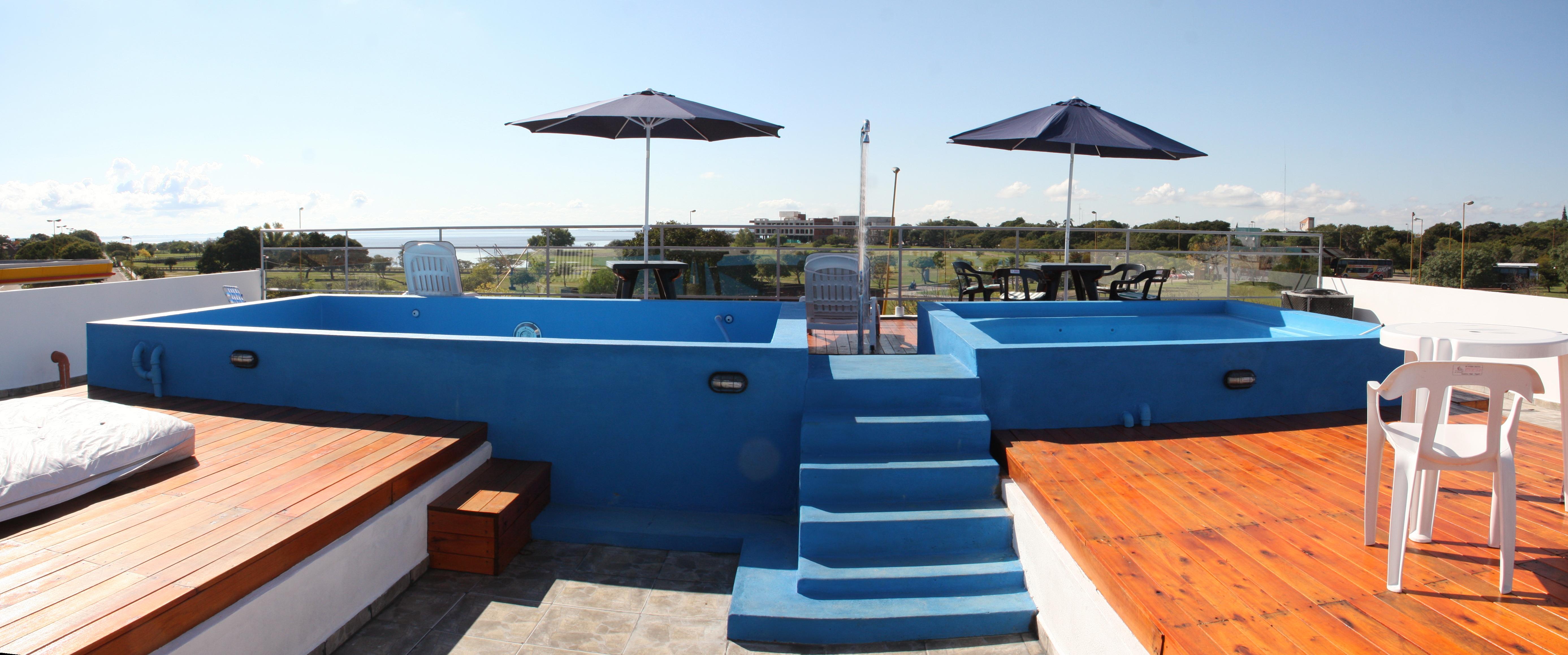 image-housing-carousel