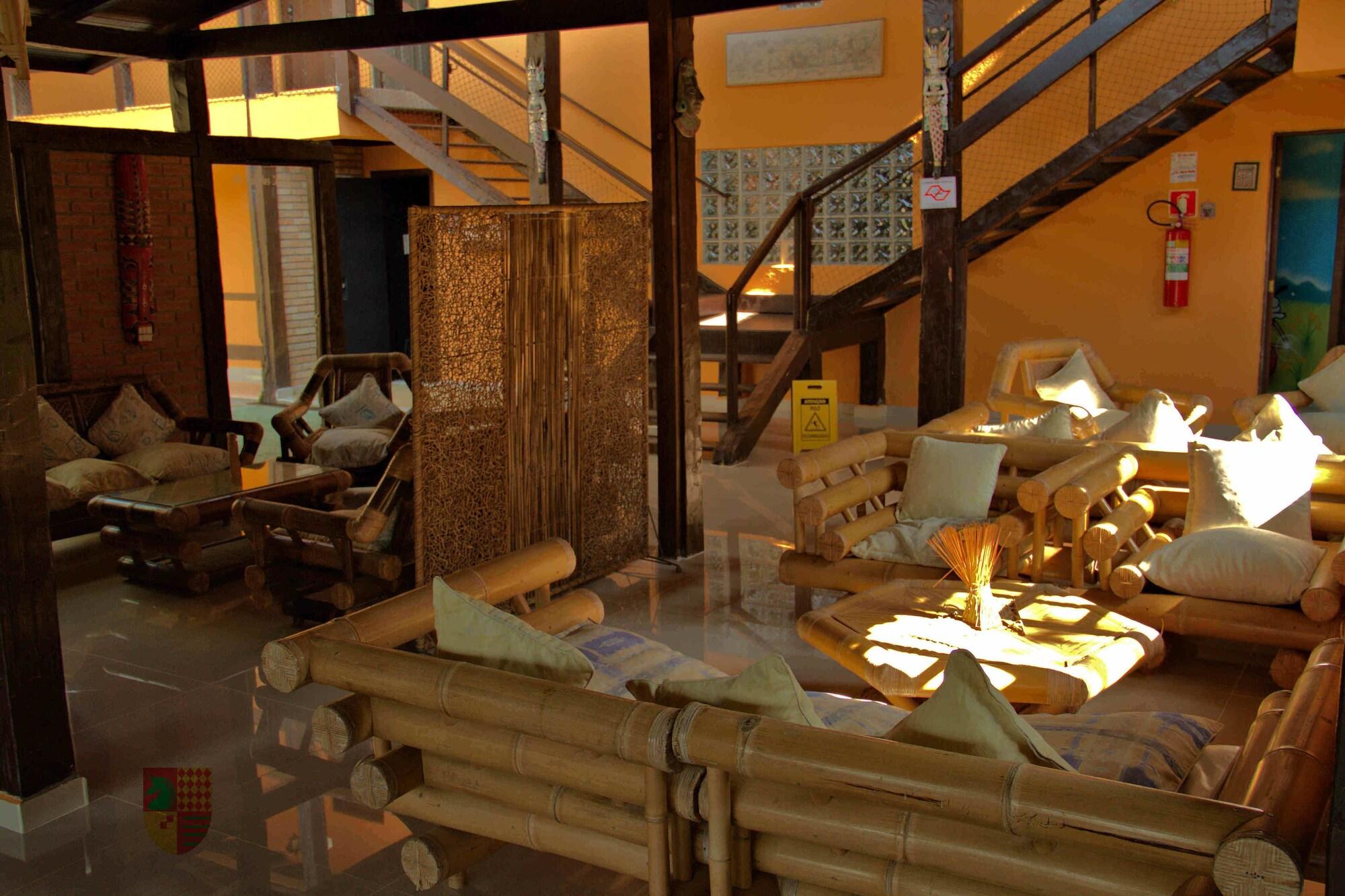 image-housing-carousel