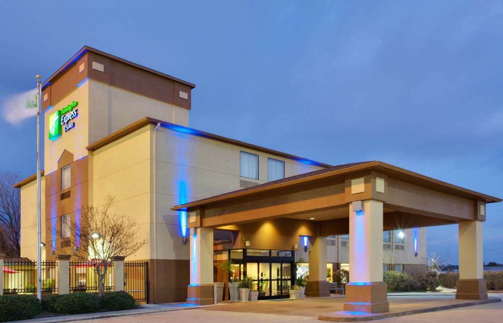 Holiday Inn & Suites Spring - the Woodlands Area, an IHG Hotel image