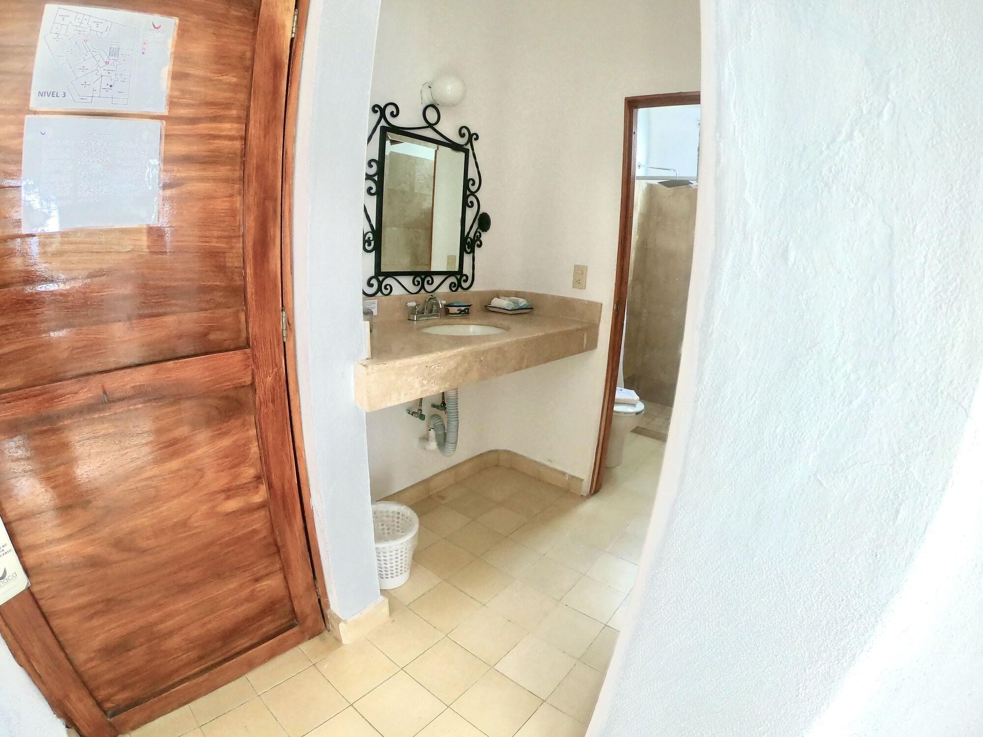 Deluxe Room with Balcony and Ocean View