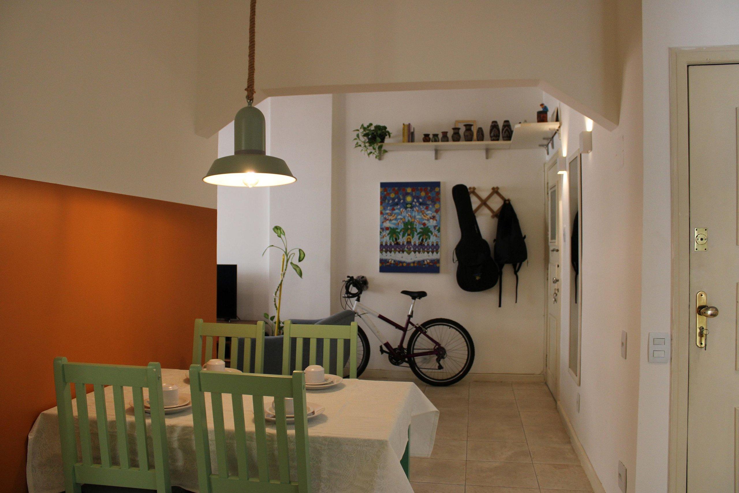 image-housing-carousel