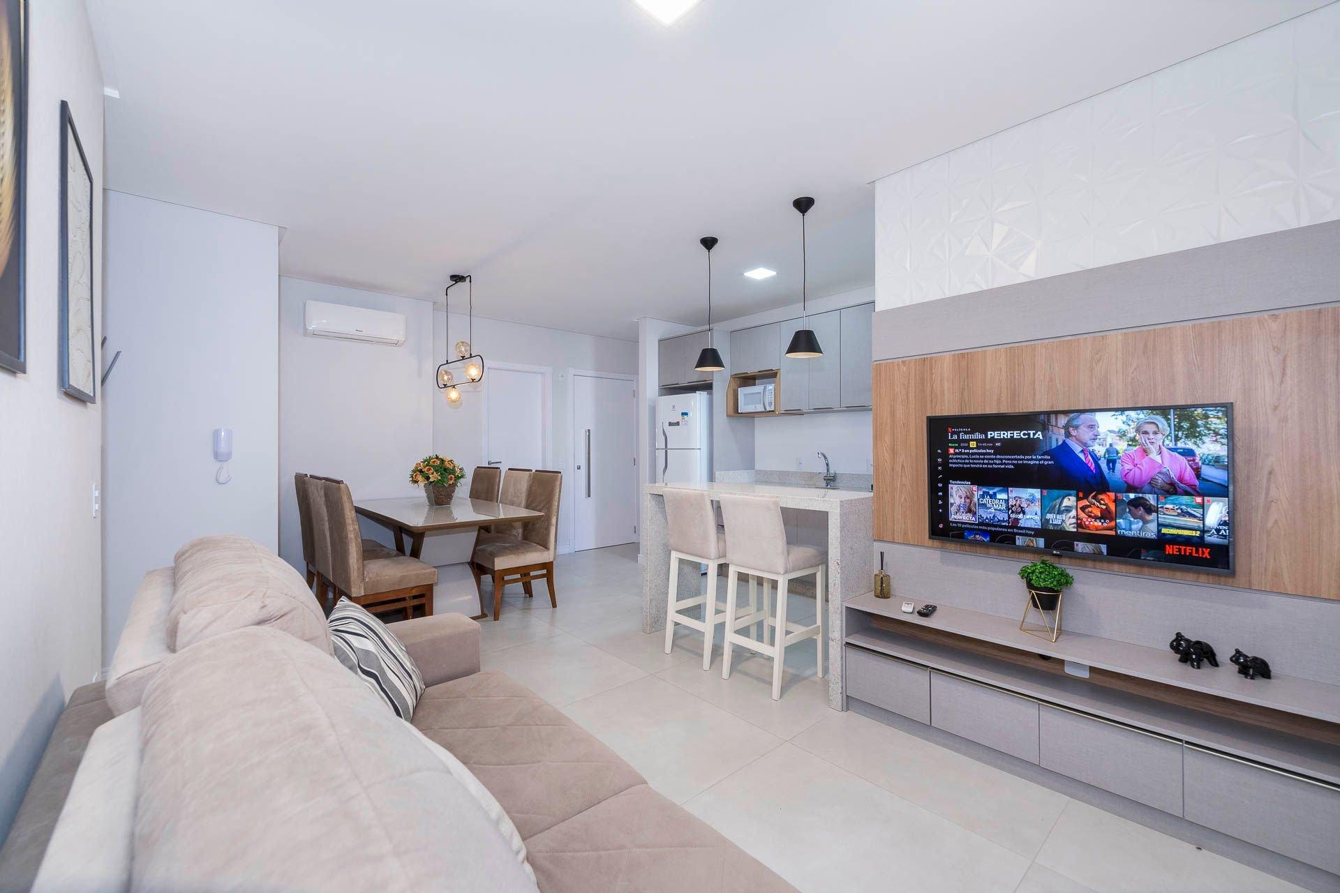 image-housing-carousel