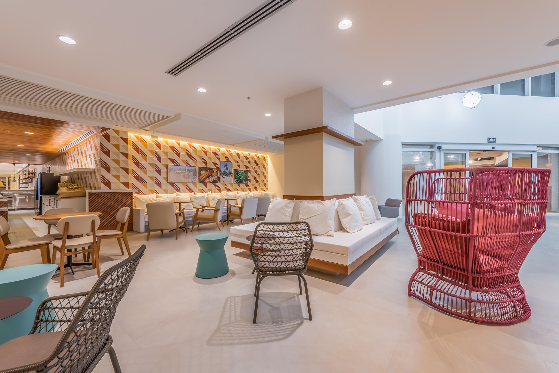 image-housing-carousel