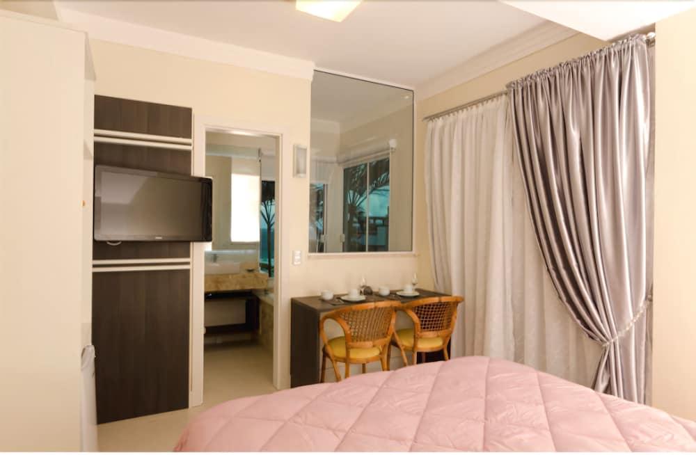 image-housing-carousel