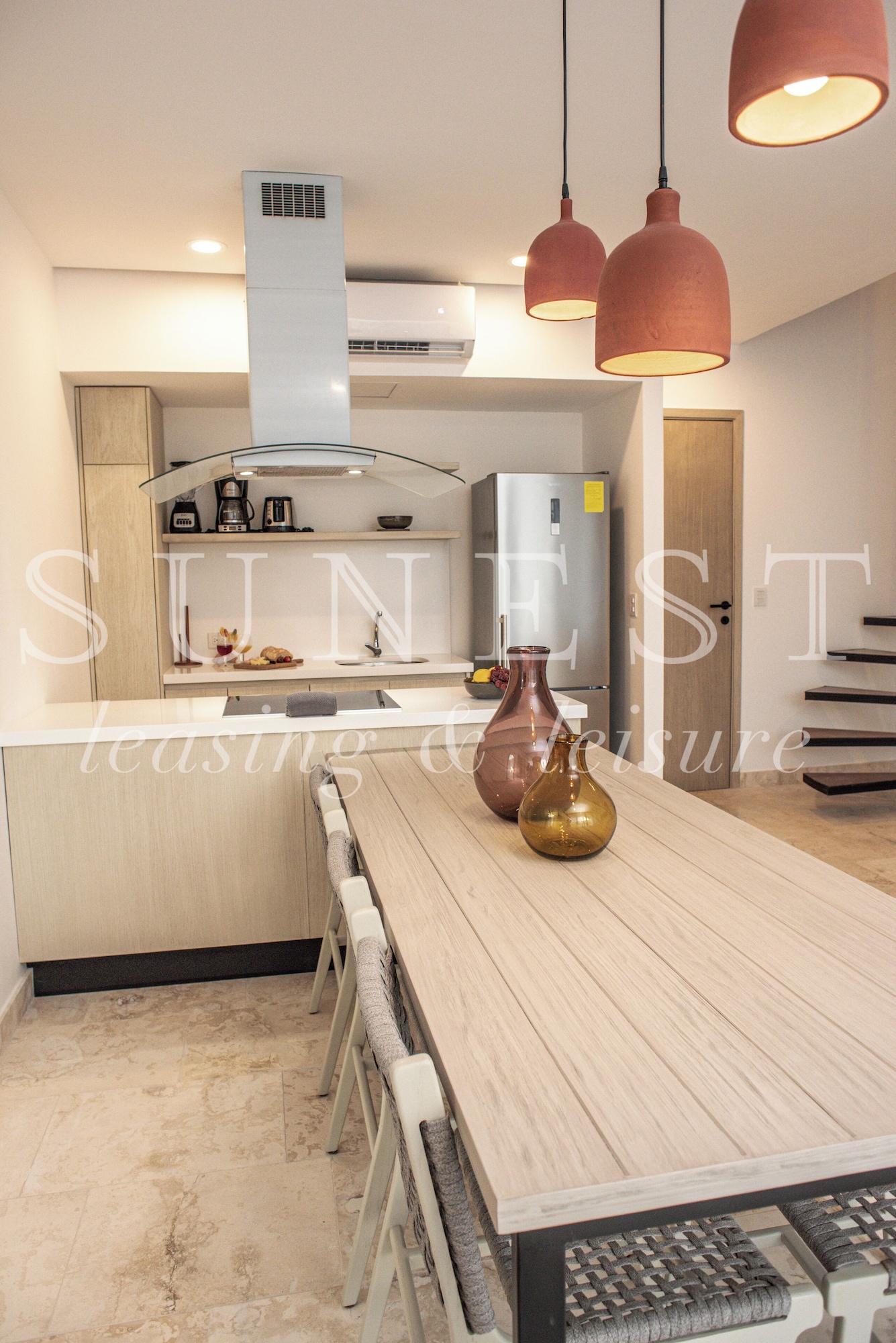 image-housing-carousel