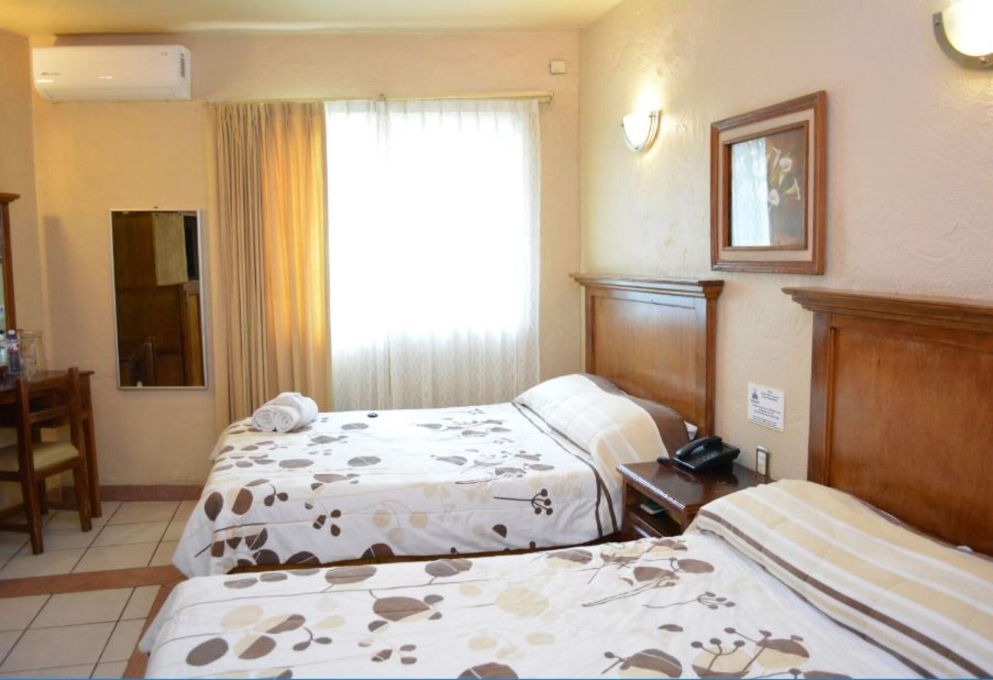 Hotel La Hacienda 3