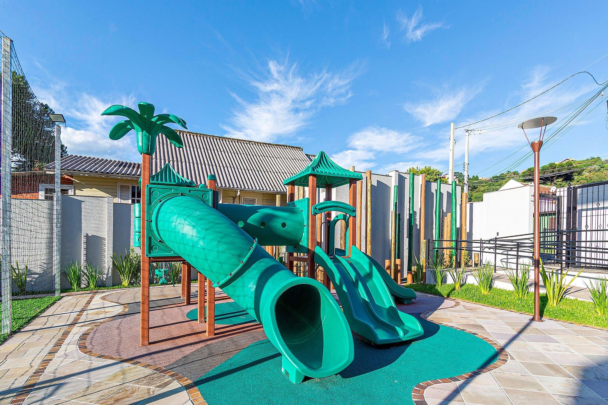 image-housing-carousel
