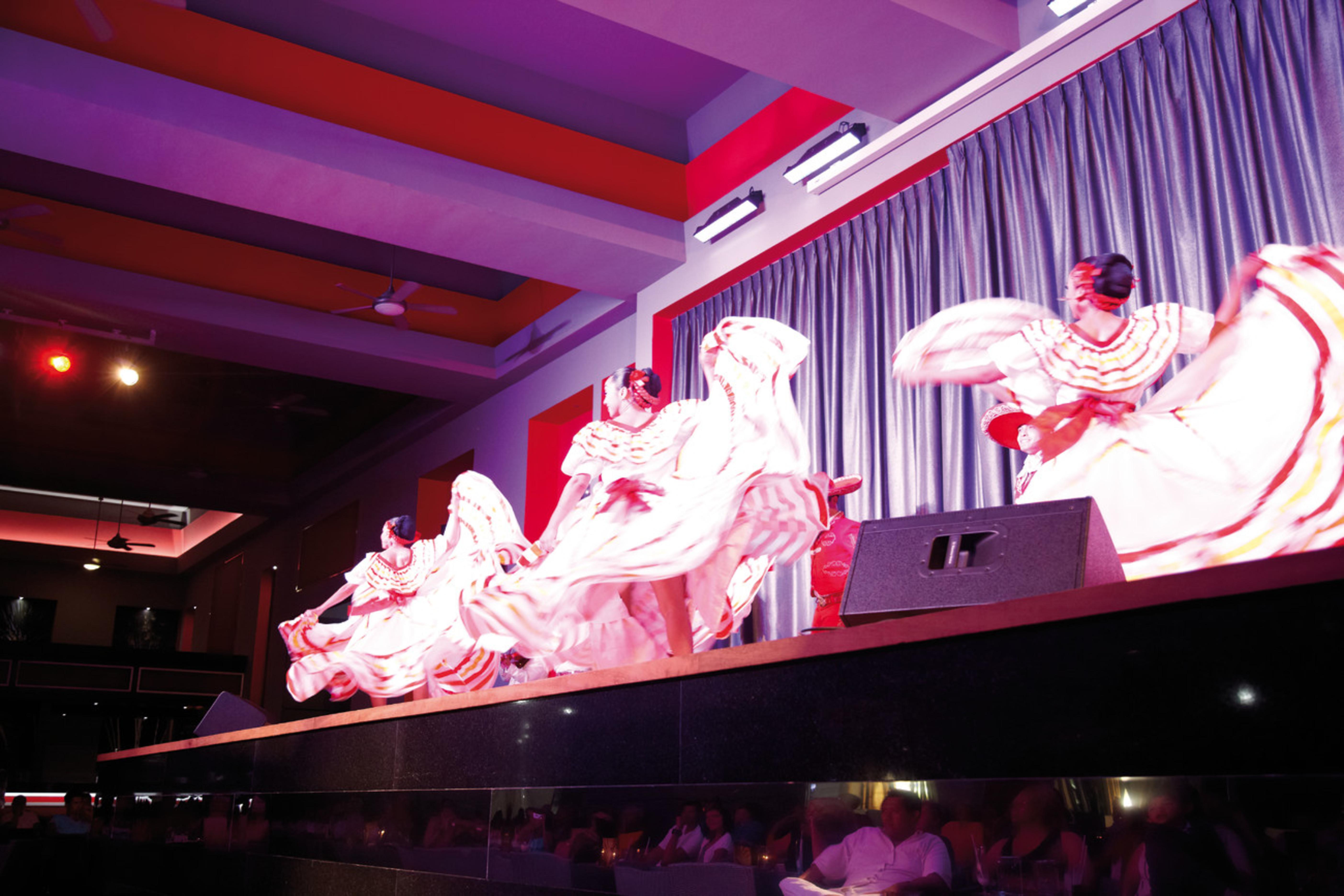 image-housing-carousel