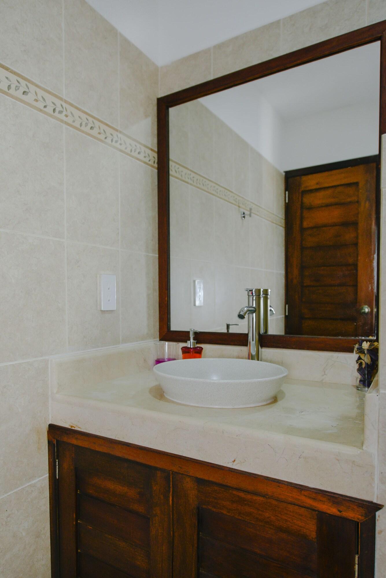 Suite estudio Confort, 1 cama King size, cocina, vista al jardín