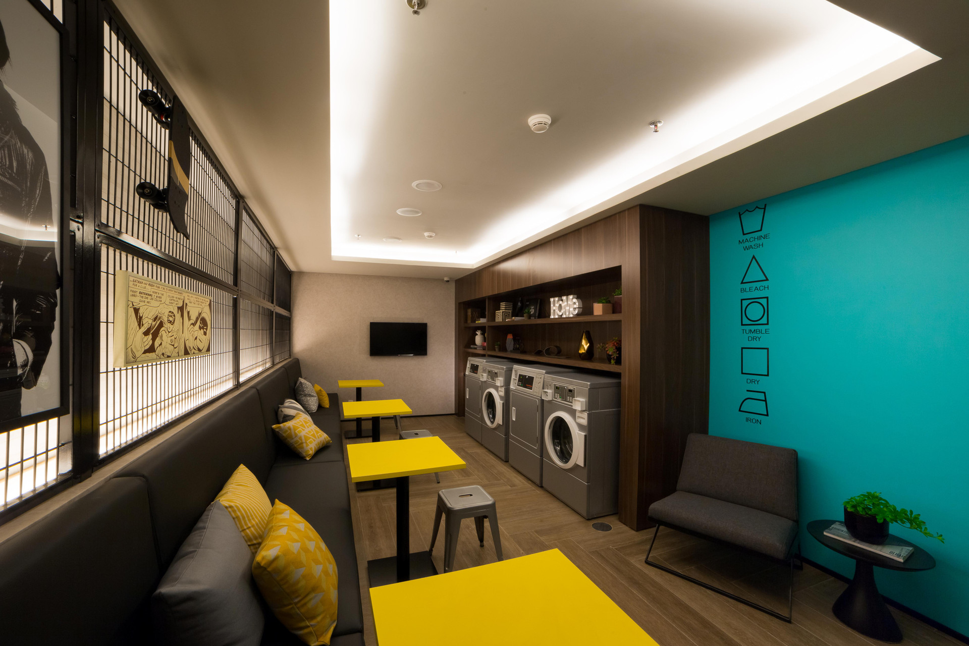image-housing-carousel