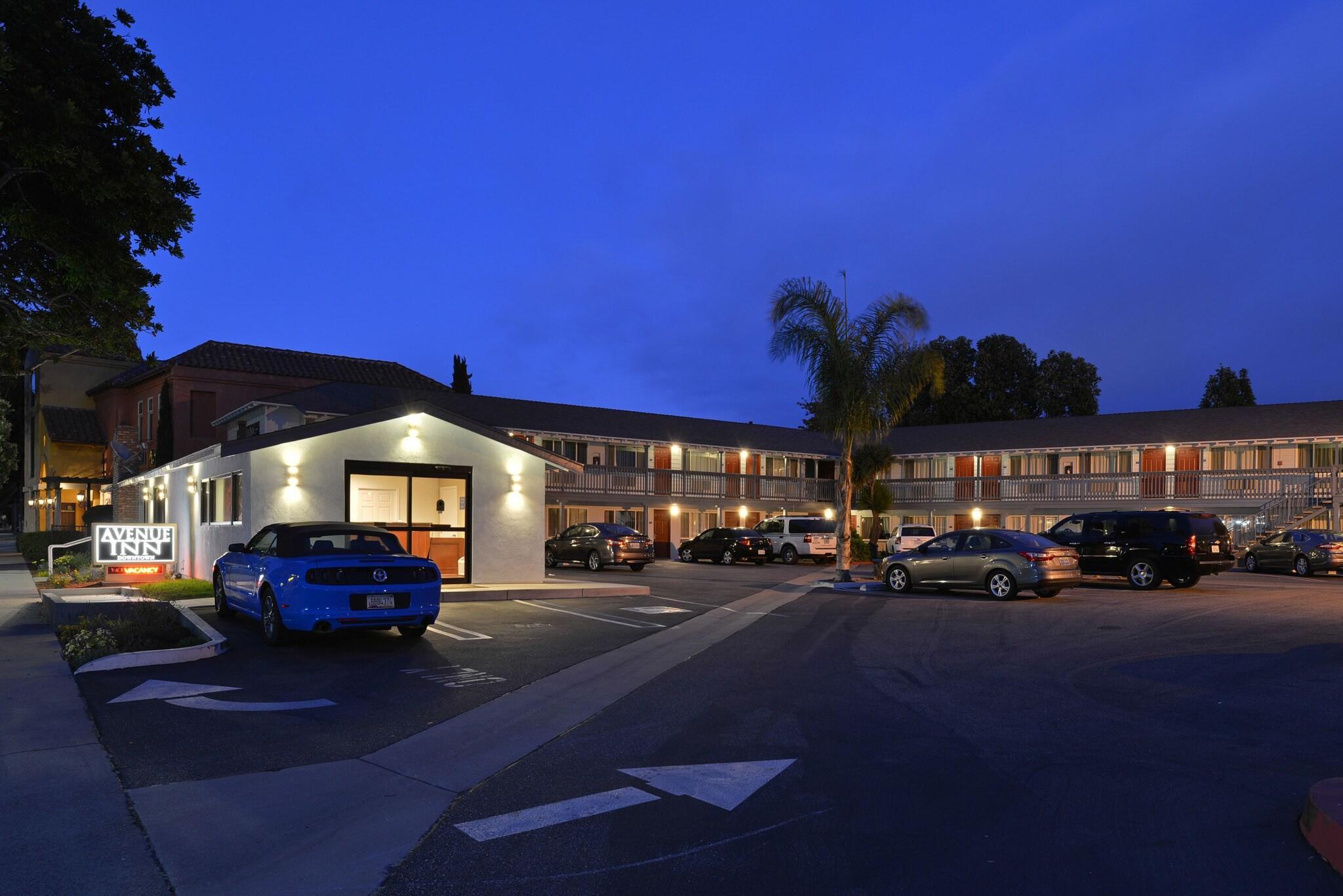 image-housing-carousel