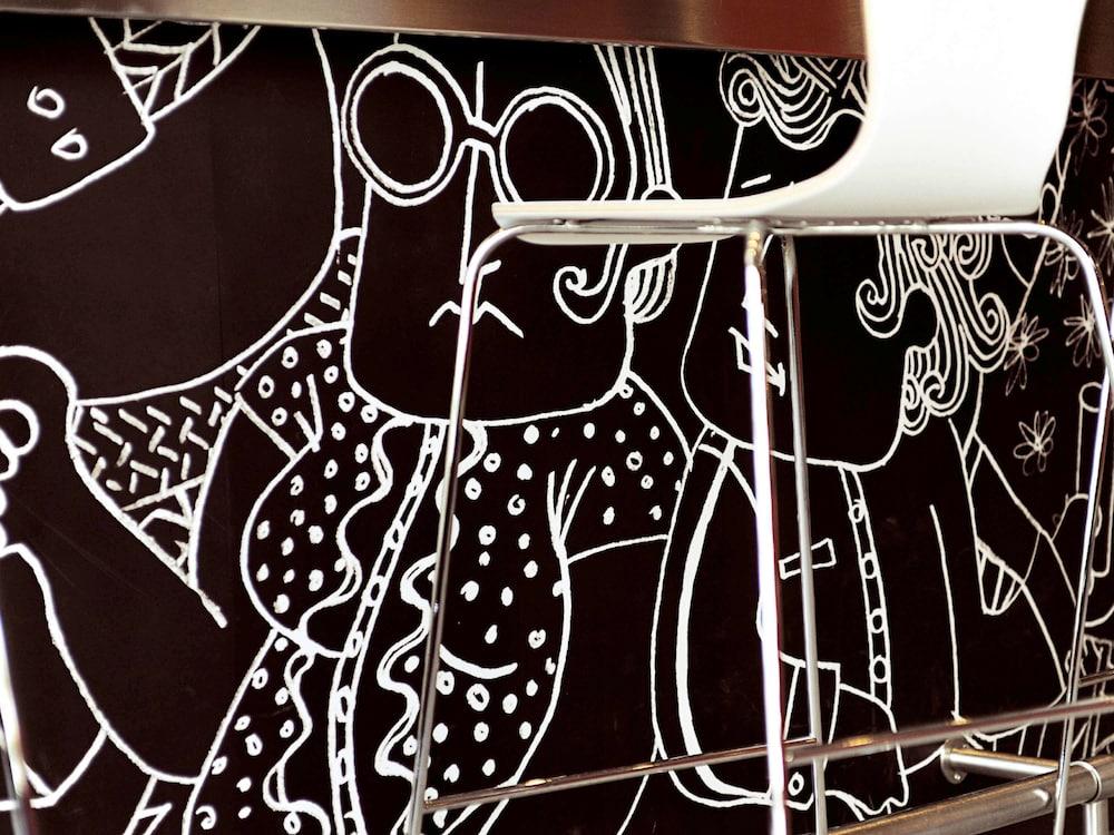 image-housing-carousel