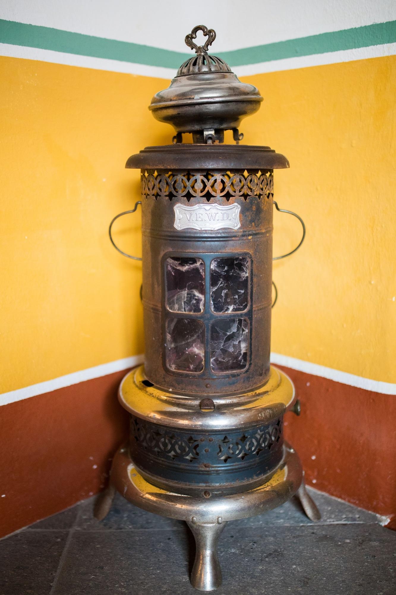 image-housing-carousel