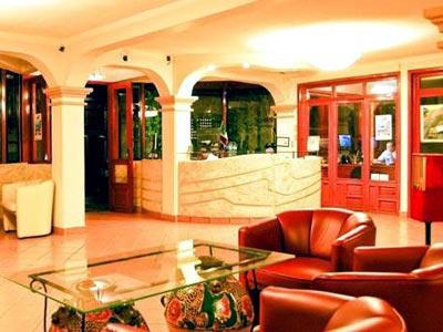 image-housing-carousel