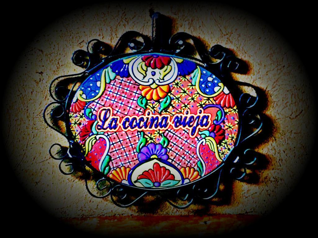 image-housing-carousel