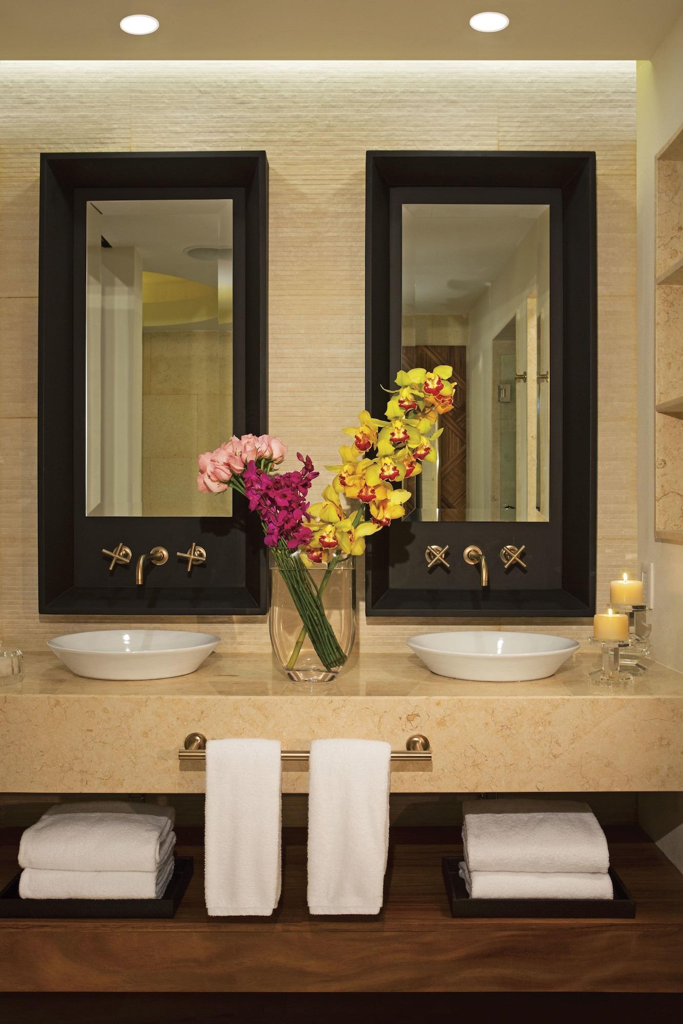 Preferred Club Junior Suite Swim Out King