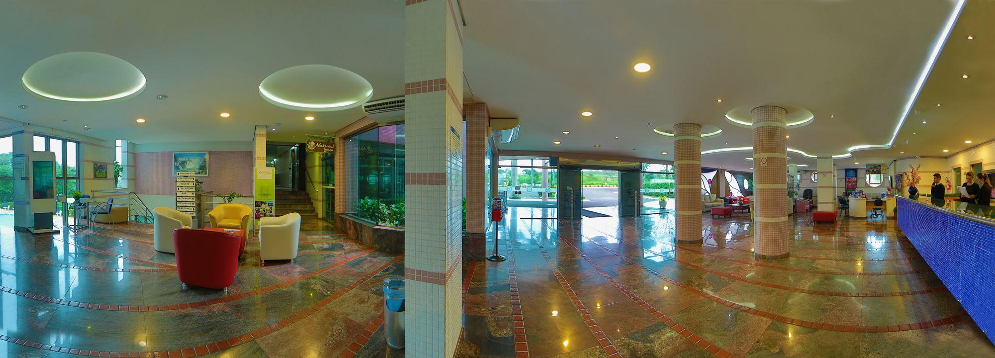 image-housing-carousel