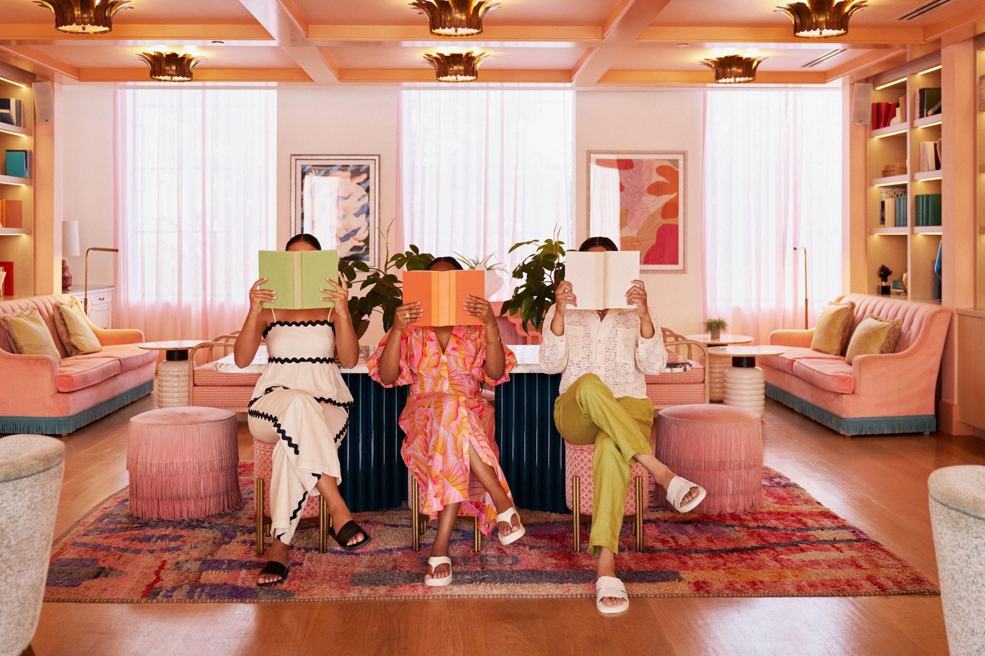 image-housing-carousel