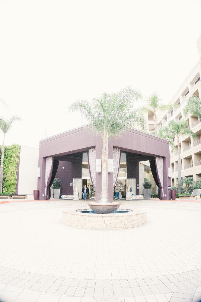 image-housing-carousel