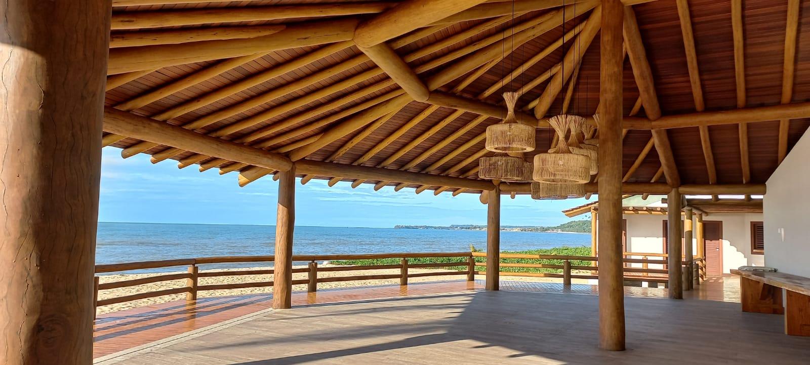 image-housing-carousel