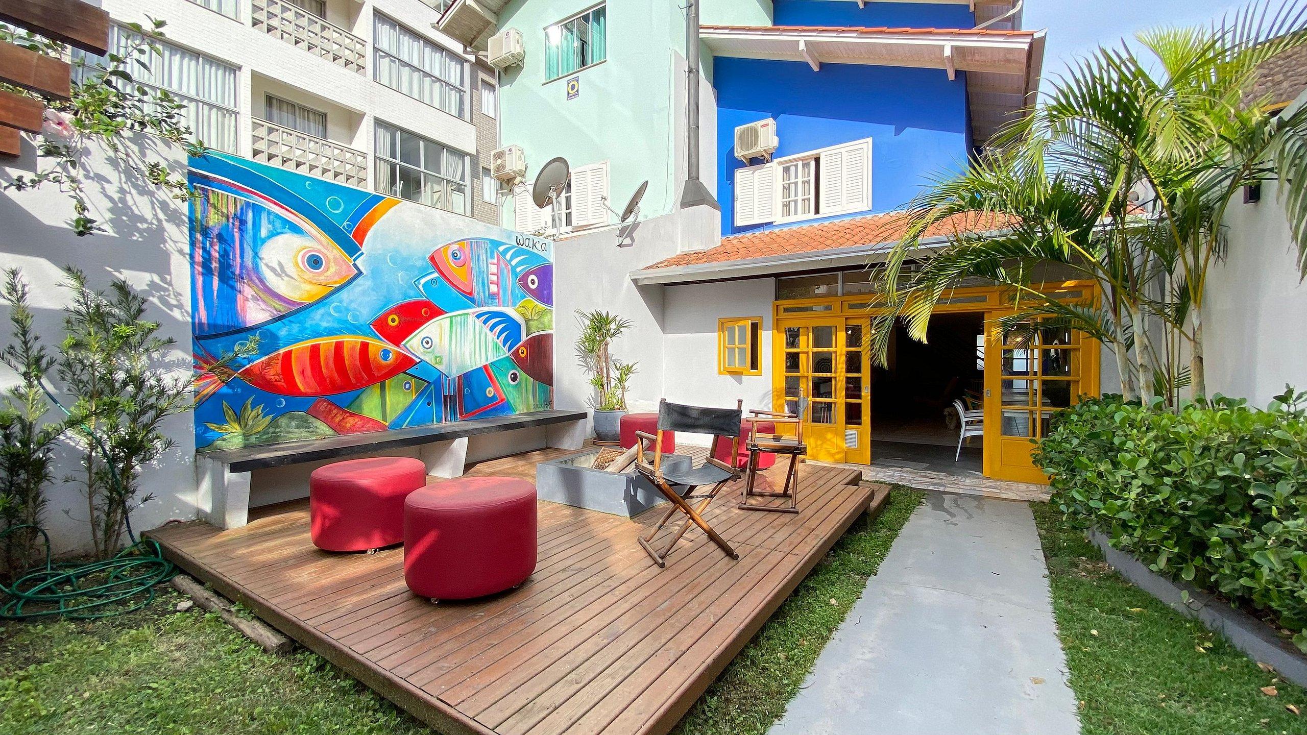 image-housing-carousel