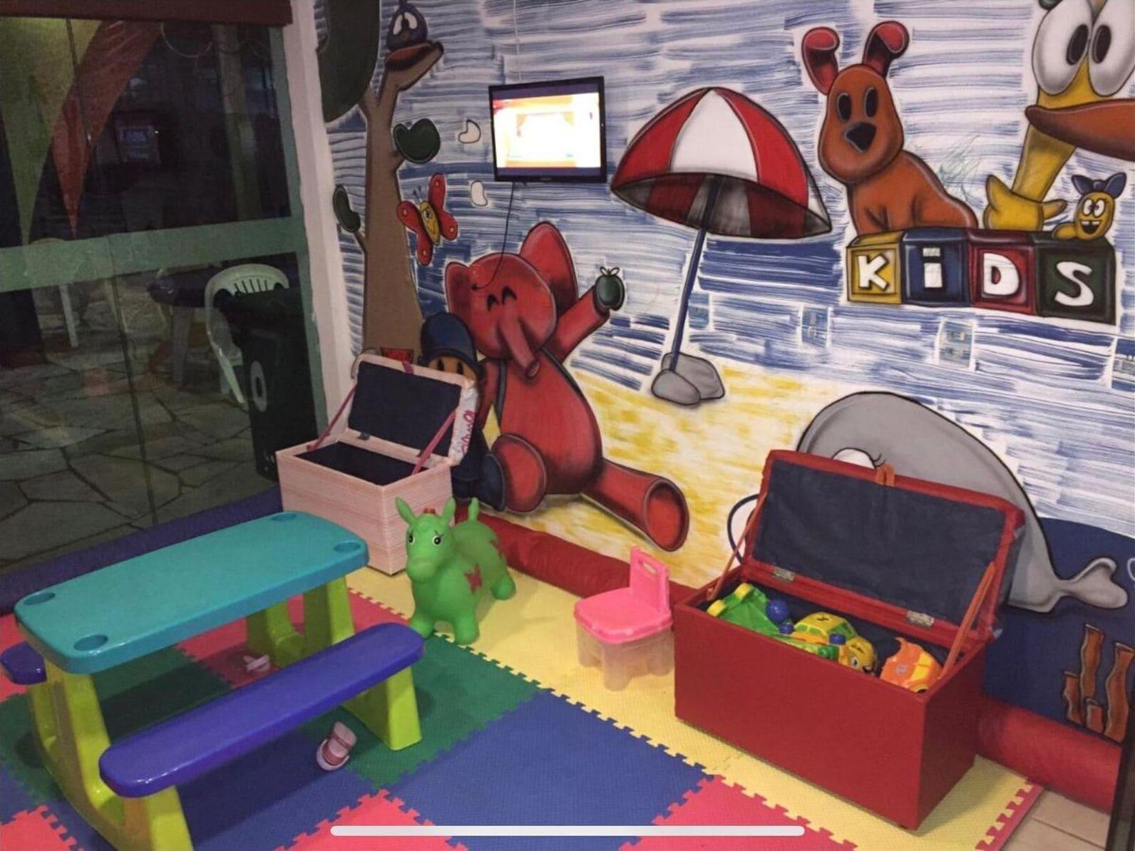 image-housing-carousel