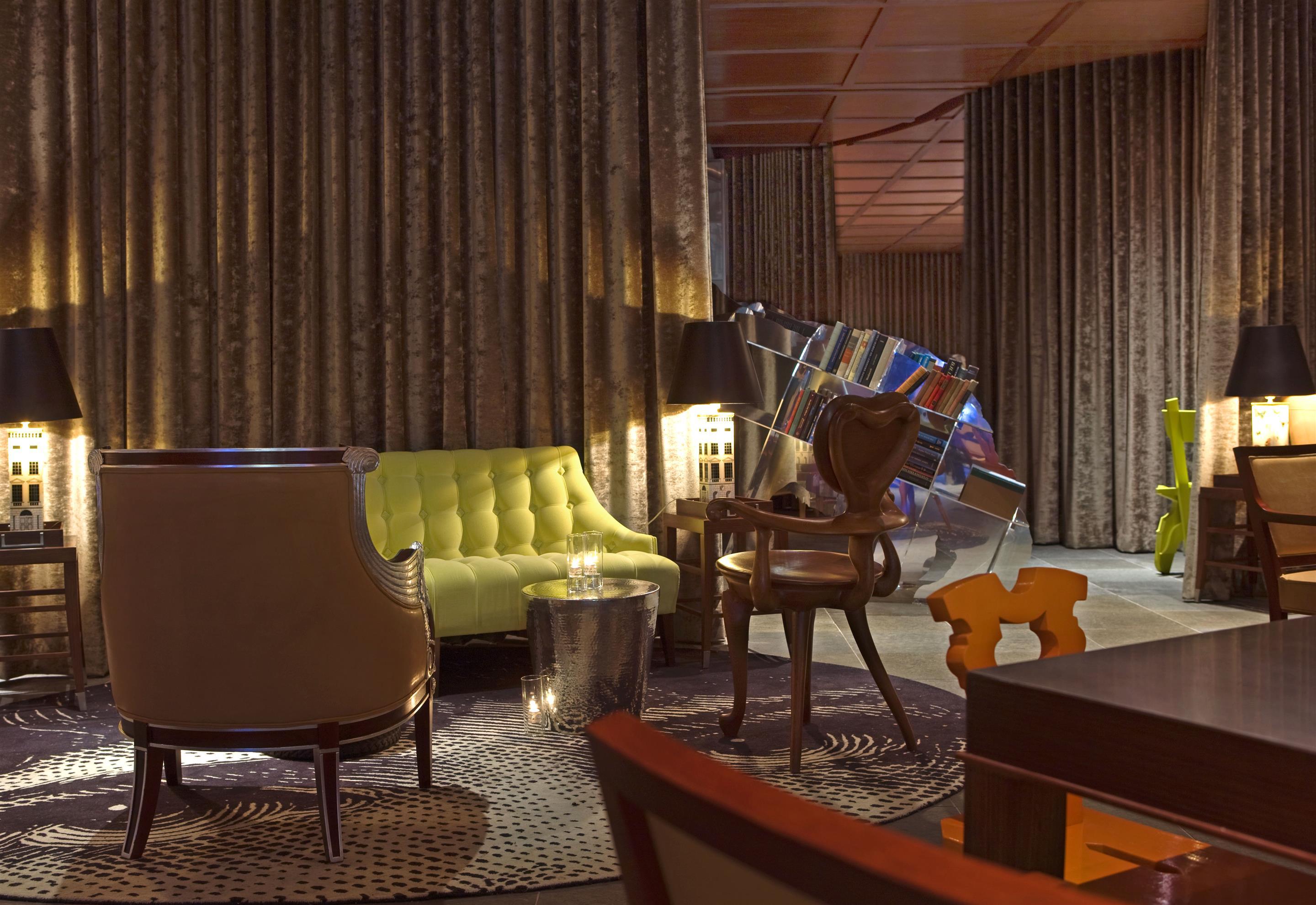 image-housing-carousel